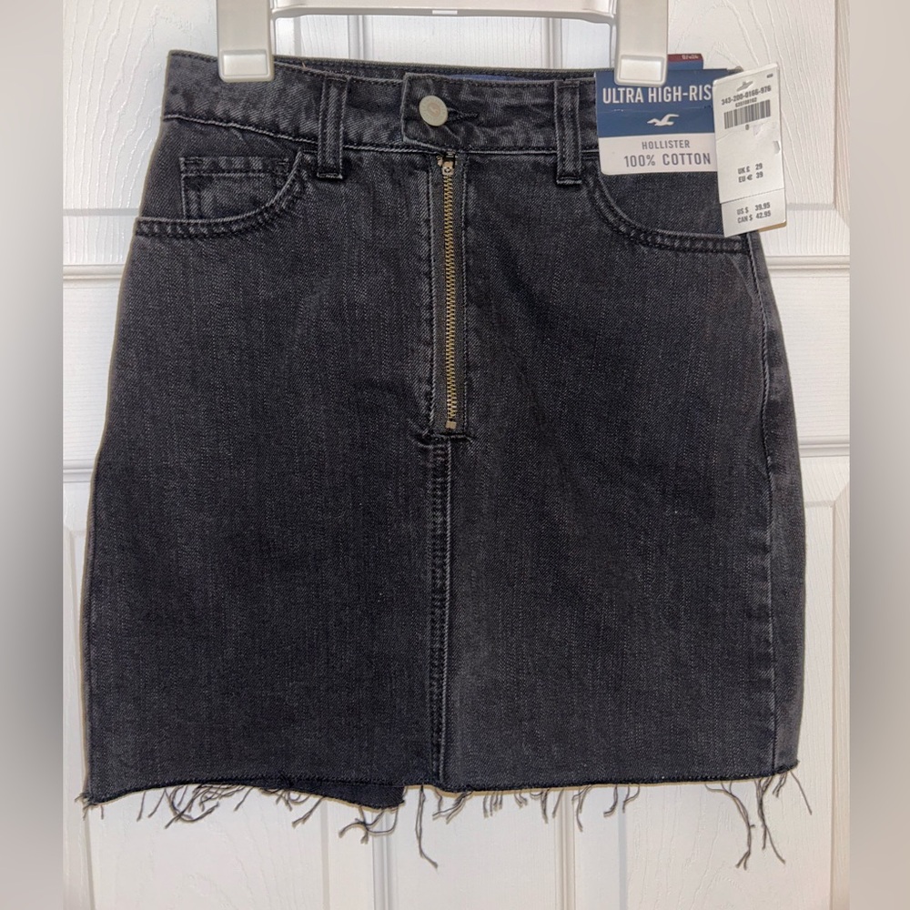 Hollister Black Ultra High-Rise Size 0 W24 Jean Skirt